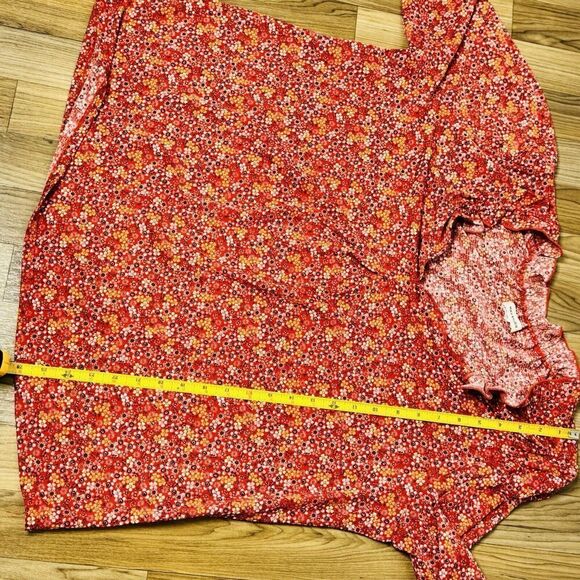 Max Studio Womens Plus Sz 1X Ruffle Neck Top Red White Floral Long Sleeve BOHO - Picture 12 of 15